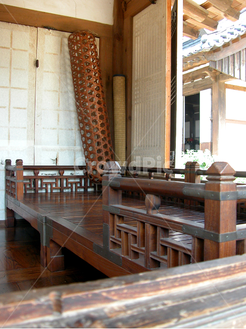 한국,죽부인,마루,전통가옥,한옥,wood,나무,hardwood,견목,flooring,바닥,plywood,합판,한국전통,한국문화,korean traditional,korean culture,인테리어,실내디자인,interior design
