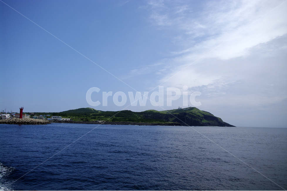 바다,섬,제주,하늘,우도,자연,풍경,nature,landscape,등대,lighthouse,outdoors,옥외,land,땅,ocean,대양,water,물,sea,shoreline,해안선,coast,연안