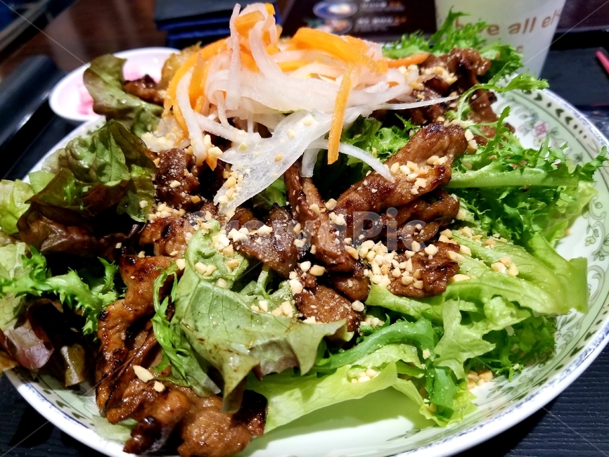 베트남요리,분보짜오,샐러드,고기,점심,lunch,food,음식,야채,salad,vegetable