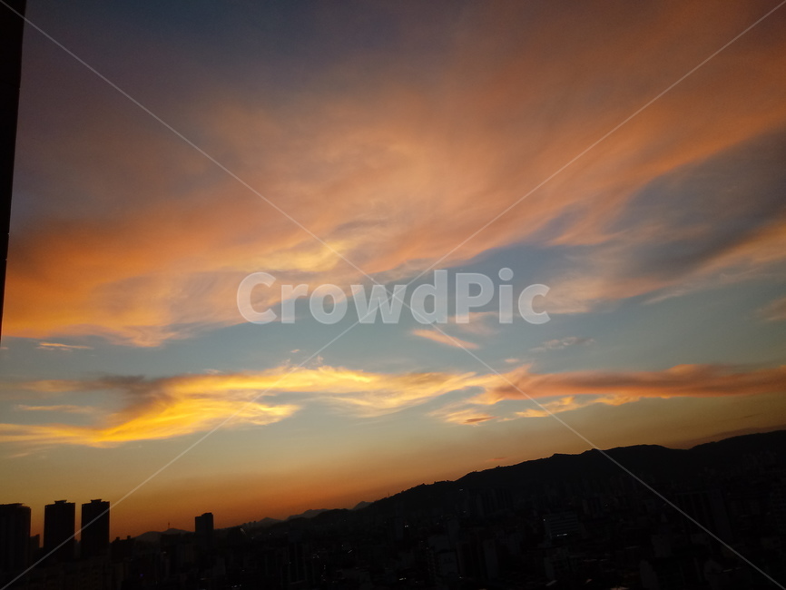 황혼,sunset,옥외,하늘,자연,nature,자연,풍경,nature,landscape,outdoors,일몰,red sky,붉은 하늘,sky,dusk,dawn,새벽