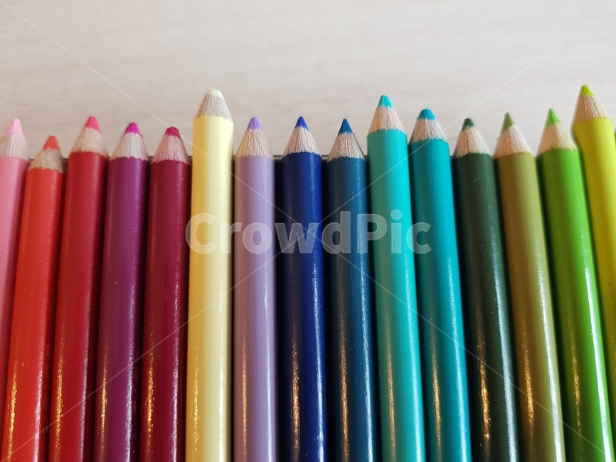 색연필,미술도구,스케치도구,채색,그림,색칠공부,스케치,예술,art,사물,물건,오브젝트,thing,object,matter,학용품,문구류,사무용품,school supplies,stationery,office supplies