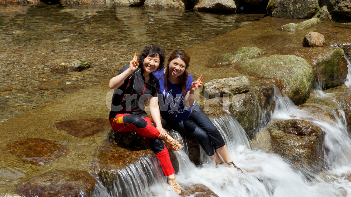 전라도,광양,물놀이,느린시간,여름휴가,자매,여름,계절,summer,season,사람들,대중,군중,other people,crowd,가족,패밀리,family,여행,휴가,traveling,vacation,trip,water,물,outdoors,옥외,river,강,nature,자연,adventure,모험,leisure activities,레저 활동