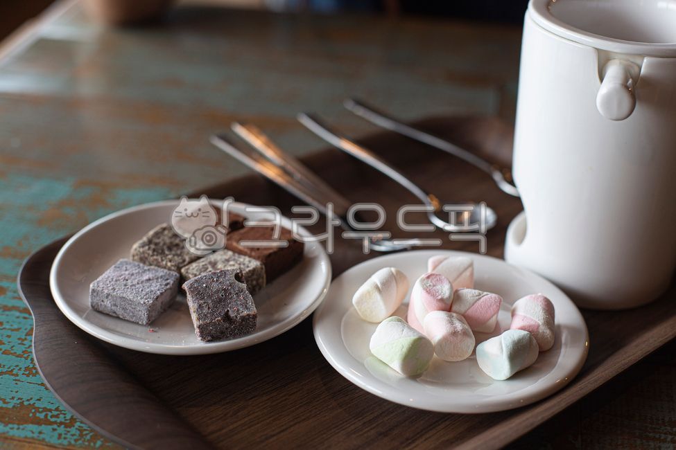 fondue,dessert,Pave Chocolate,handmade chocolate,marshmallow,gelatin,sugar,raw chocolate,food,chocolate