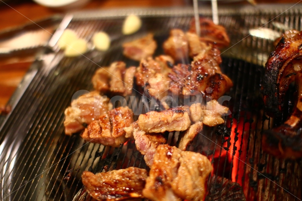 식당,음식,갈비,숯불갈비,돼지갈비,음식,식재료,요리,food,cook,meal,dishes,food reserves,육류,고기,meat,한식,한국음식,한국요리,korean food,korean dishes,korean meal,korean cook