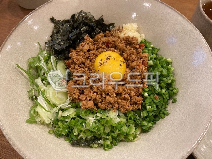 마제소바,고기,채소,비빔라멘,라멘,계란