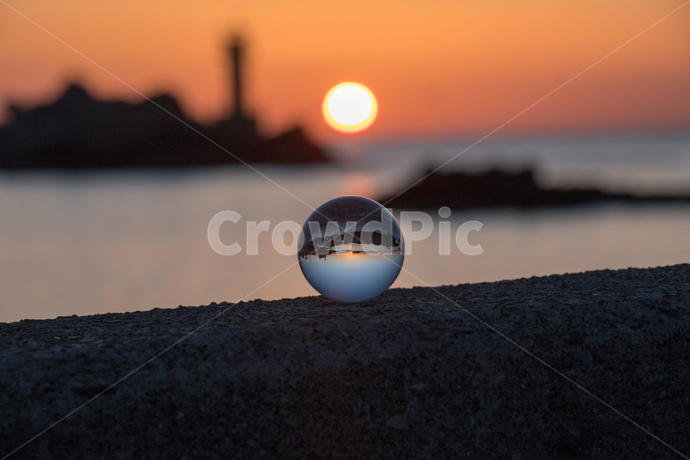 building,건물,architecture,건축물,tower,탑,등대,lighthouse,일출,여명,오메가,구체,sphere,바다,태양,해