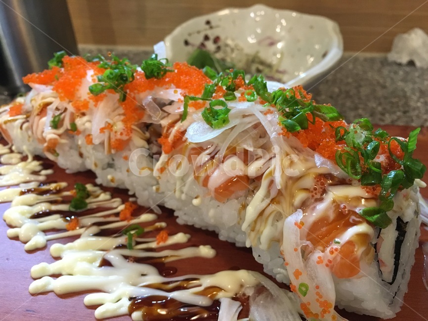 연어롤,연어,초밥,스시,맛집,sushi,salmon,음식,식재료,요리,food,cook,meal,dishes,food reserves,일식,일본음식,일본요리,Japanese food,Japanese dishes,Japanese meal,Japanese cook
