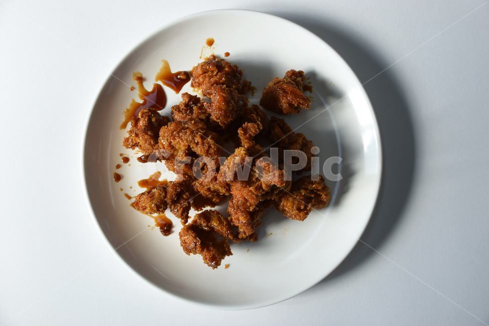 치킨,통닭,닭고기,배달음식,음식,요리,양념치킨,닭,야식,튀김,파티,잔치,양념,후라이드,매운,매운맛,마늘,갈릭,음식,식재료,요리,food,cook,meal,dishes,food reserves,육류,고기,meat