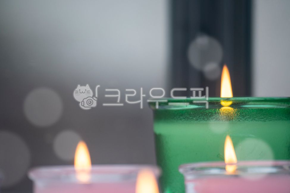 온천,스파,반짝,밝은빛,candle,fire,불꽃,라이트,양초,불,성탄,촛불,희미한,선택적포커스,굽기,다크,밀랍,다채로운,기념일,데코,나이트,검다,로맨스,교회,굽다,성당,천주교,기독교,신앙,낭만주의,사랑,소망,불빛,화염,초,장식,데코레이션,빛,캔들,연소,기도,소원,염원,간절함,의지,환한,등불,의식,축하,영성,미스터리,왁스,상징,비탄,장례식