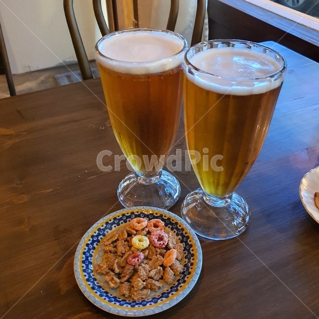 glass,유리,drink,음주,alcohol,알코올,beerglass,맥주유리,beer,맥주,beverage,마실것,과자,술,주류,alcohol
