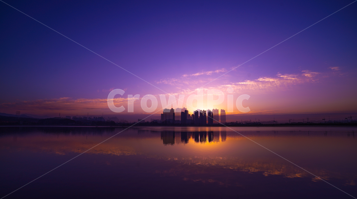 호수,여명,해돋이,일출,구름,하늘,감성,새벽,반영,투영,풍경,도시,풍경,city,landscape,한국도시풍경,한국도시경관,korea cityscape,nature,자연,outdoors,옥외,sky,red sky,붉은 하늘,sunset,일몰,dawn,dusk,황혼,sunlight,햇빛