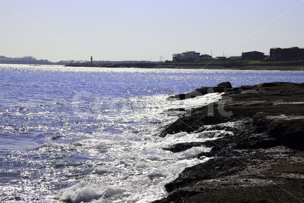 반짝반짝,해변,제주도,파도,용머리해안,자연,풍경,nature,landscape,제주도,jeju,jeju island,promontory,곶,outdoors,옥외,ocean,대양,water,물,sea,바다