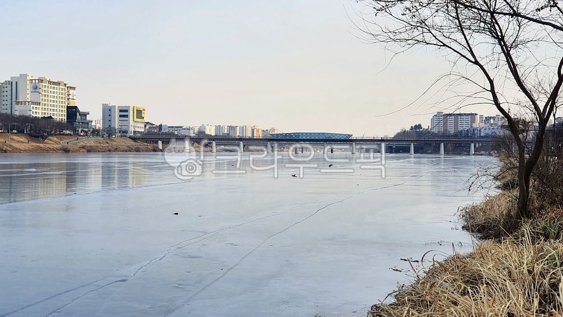 동구아양기찻길,동촌둘레길,아양기찻길,기찻길,기차길,대구선,금호강,결빙,대구,동구,동촌,아양,철교,철길,철로,겨울,railroad,bridge,river