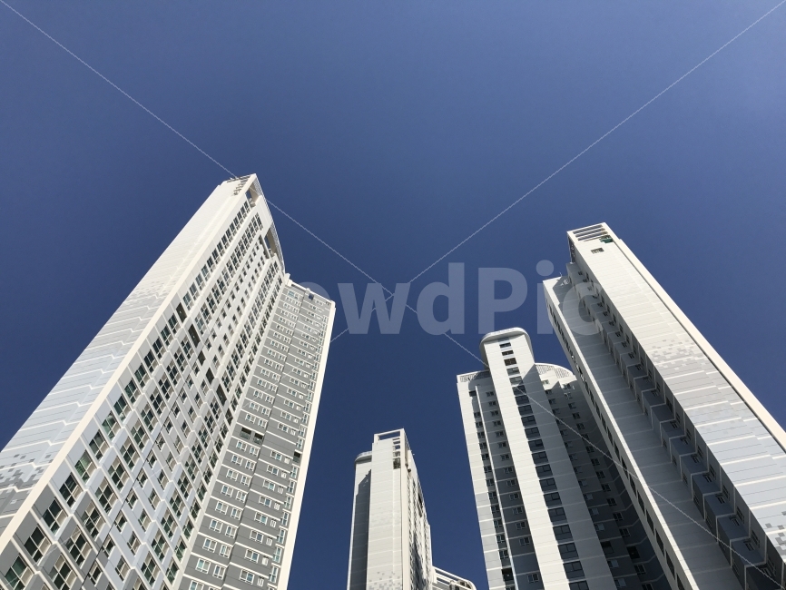 아파트,하늘,창문,집,건물,빌딩,파란색,건축물,건물외관,exterior,building,structure,architecture,construction