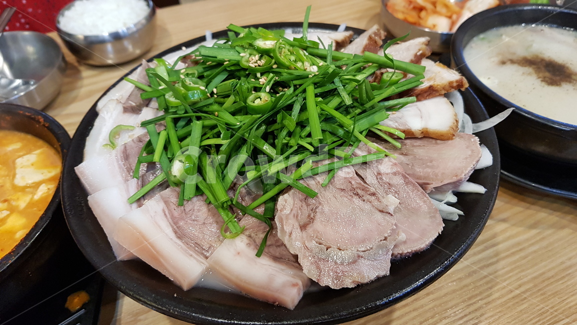 소울푸드,수육,한식,플레이트,음식,푸드,식사,음식,식재료,요리,food,cook,meal,dishes,food reserves,육류,고기,meat