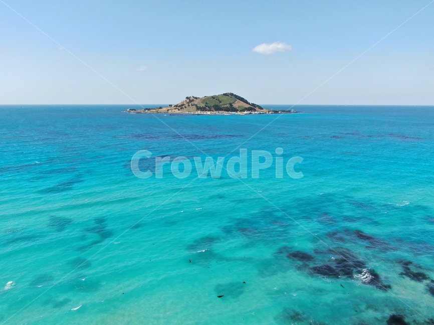 제주도,비양도,드론,제주바다,섬,에메랄드빛바다,파란바다,항공뷰,자연,풍경,nature,landscape,제주도,jeju,jeju island,outdoors,옥외,land,땅,sea,바다,ocean,대양,water,물,shoreline,해안선,coast,연안