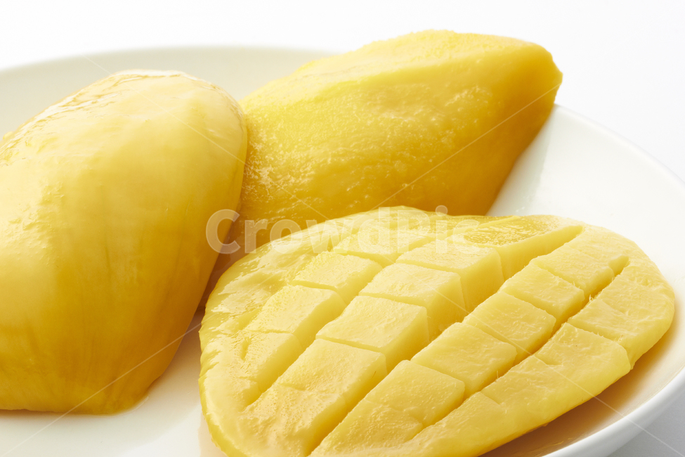 과일,fruit,망고,mango,열대과일,yellow,하얀색,whithe,background,배경,정물,사물,달콤한,접사,근접촬영,closeup,cut,section,자른,단면,음식,식재료,요리,food,cook,meal,dishes,food reserves,과일,열매,fruit,누끼,remove background
