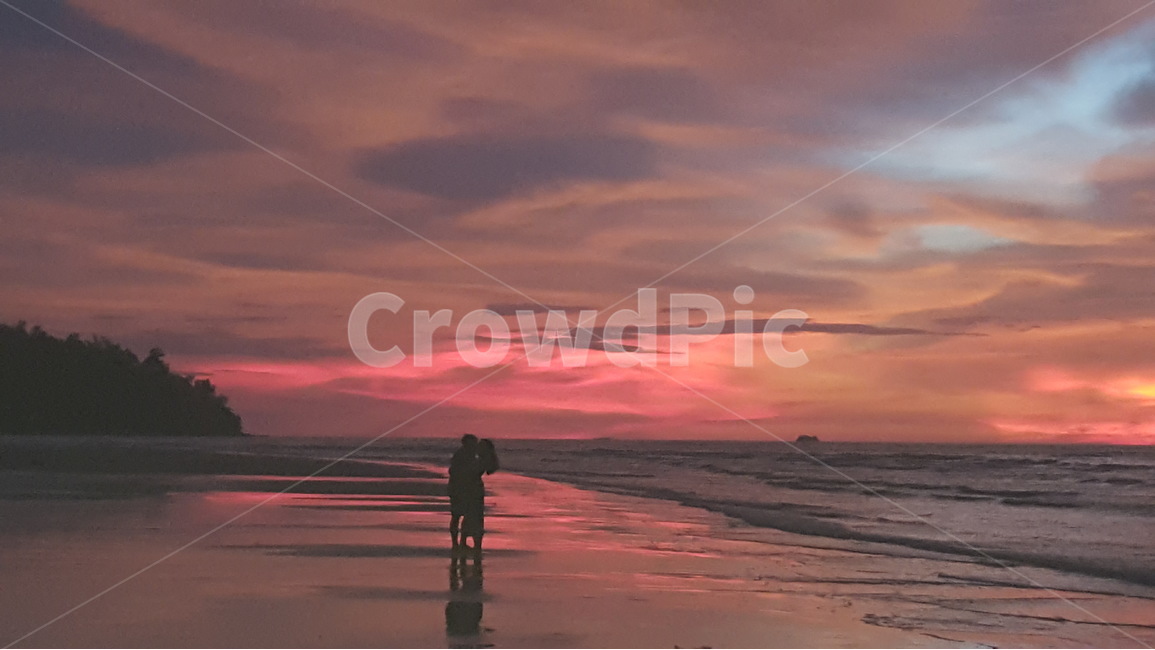 석양,말레이지아,노을,여행,코타키나발루,해변,바다,beach,sea,사람,인물,인간,human,person,연인,커플,사랑,lover,couple,인물실루엣,사람실루엣,character silhouette,human silhouette,여행,휴가,traveling,vacation,trip,감성,sensible,feeling,색깔,색상,색채,색감,color sense,color sensitivity,feeling of color,nature,자연,outdoors,옥외,red sky,붉은 하늘,dusk,황혼,sunset,일몰,dawn,새벽,sky,하늘