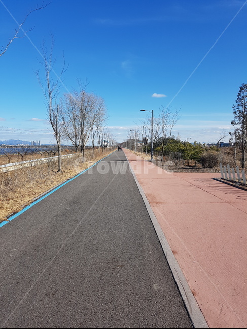 길,도로,산책로,파란하늘,사선,구름,자연,풍경,nature,landscape,road,asphalt,아스팔트