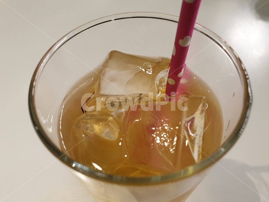 카페,cafe,음료수,drink,tea,유리컵,글래스,glass,컵,cup,빨대,straw,맛있는,맛집,시원한,얼음,ice,차,peppermint,페퍼민트,물,water,디저트,후식,dessert,시원하다,차가운,차갑다,음료수,drink,beverage