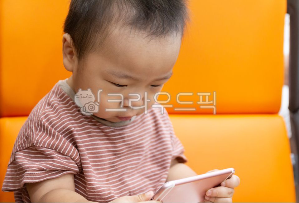 lovely,baby boy,Smartphone addiction,smartphone addiction,kid,overdependence,Electronics,Smartphone addiction in infants and toddlers,infant,cell phone,cute,Addicted,children,baby,Boys,Baby Smartphone Addiction,Smartphone