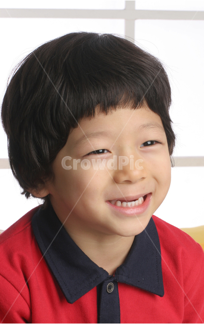 얼굴표정,남자아이,어린아이,미소,웃음,응시,관심,스마일,얼굴,사람,인물,인간,어린이,감정표현,수줍음,기분,kid,smile,human,boy,person,facial,expression,child,children,feeling,face,emotion,얼굴표정,facial expression,face,어린이,어린아이,child,children,kid
