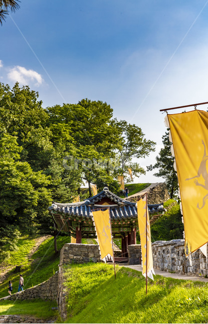 공산성,세계문화유산,성곽,성,웅진성,망루,문화제,전통건축물,자연,풍경,구름,하늘,sky,나무,사람,관광명소