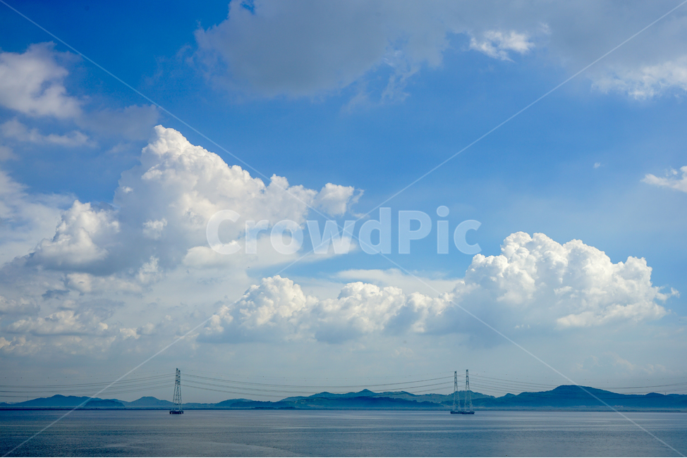 바다,구름,철탑,하늘,풍경,자연경관,자연,풍경,nature,landscape,outdoors,옥외,weather,날씨,azure sky,푸른 하늘,sky,cumulus,적운,cloud