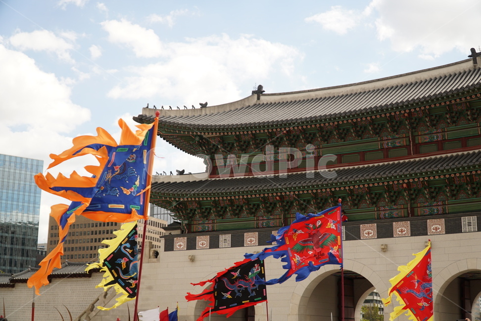 광화문,행렬,깃발,고궁,gwanghwamun,flag,한국전통,한국문화,korean traditional,korean culture,랜드마크,landmark,tourist attraction,한국랜드마크,한국관광지,한국명소,korea landmark,korea tourist attraction,건축물,건물외관,exterior,building,structure,architecture,construction