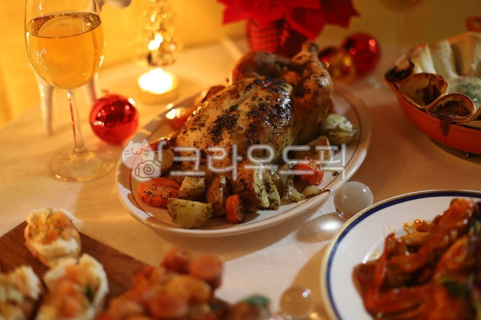 음식,food,식사,로스트치킨,치킨오븐구이,파티요리,크리스마스파티음식,크리스마스파티요리