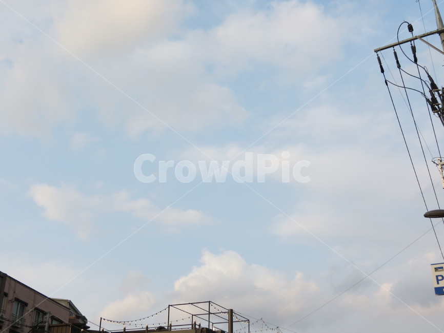 sky,blue sky,electric light,rooftop room,roortoproom,Street lamp,cloud,afternoon,korea,street,Street,weather is clear,telephonepole,Sky blue,Sunny