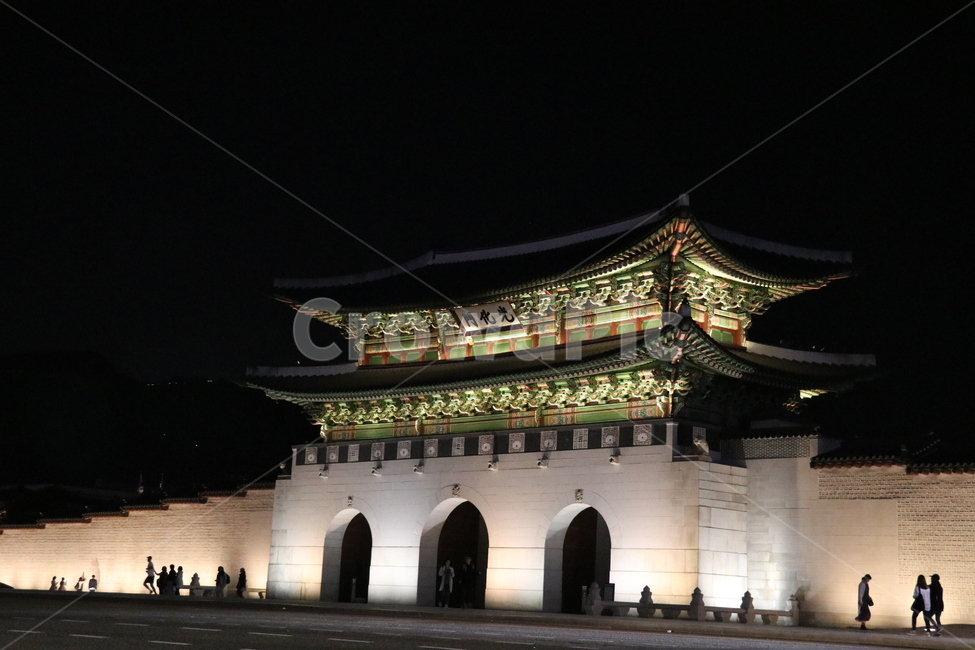 경복궁,야간개장,광화문,야경,한국전통,한국,전통,한옥,밤,빛,어둠,건물,문,야경,밤,풍경,nightscape,night,landscape,한국전통,한국문화,korean traditional,korean culture,랜드마크,landmark,tourist attraction,한국랜드마크,한국관광지,한국명소,korea landmark,korea tourist attraction,architecture,건축물,shrine,신사,pagoda,탑,worship,예배,building