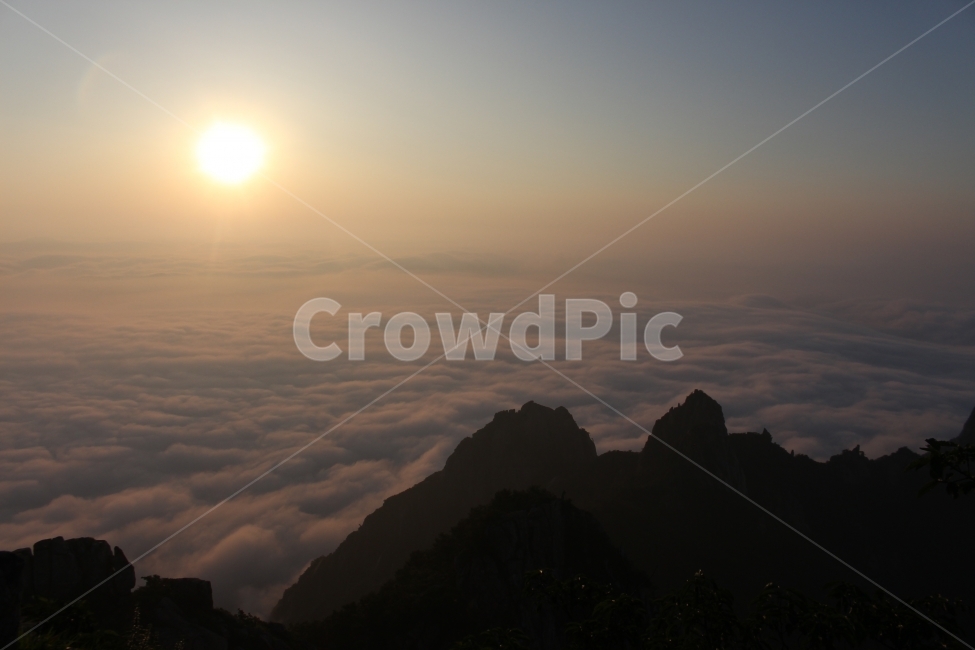 월출산,일출,운해,월출산운해,풍경사진,자연,아침,구름,풍경,sunrise,cloud,자연,풍경,nature,landscape,한국자연풍경,한국자연경관,korea nature landscape,outdoors,옥외,flare,플레어,light,빛,sky,하늘
