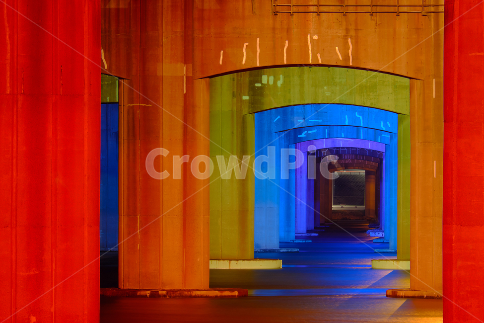 다리,교각,건축,무지개,색,컬러풀,colorfu,야경,밤,풍경,nightscape,night,landscape,색깔,색상,색채,색감,color sense,color sensitivity,feeling of color,건축물,건물외관,exterior,building,structure,architecture,construction,flooring,바닥,corridor,복도,floor