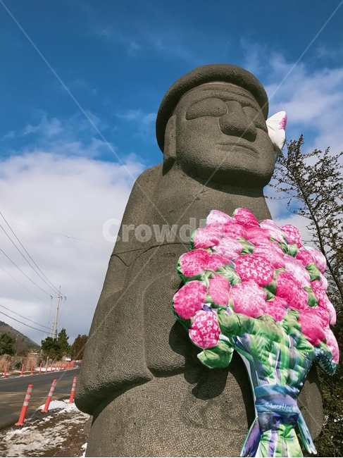 돌하르방,제주,하늘,제주도,조각,돌,제주도,jeju,jeju island,조각상,동상,석상,조형물,statue,bronze statue,stone statue