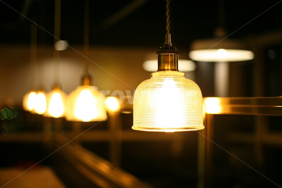 조명,등,감성사진,색감,카페,따뜻함,온화함,전구,에디슨전구,LED,전구색,노랑,주황,yellow,orange,korea,korean,warm,coffee,cafe,바리스타,커피,겨울,가을,봄,사물,연출사진,아웃포커싱,감성,sensible,feeling,인테리어,실내디자인,interior design