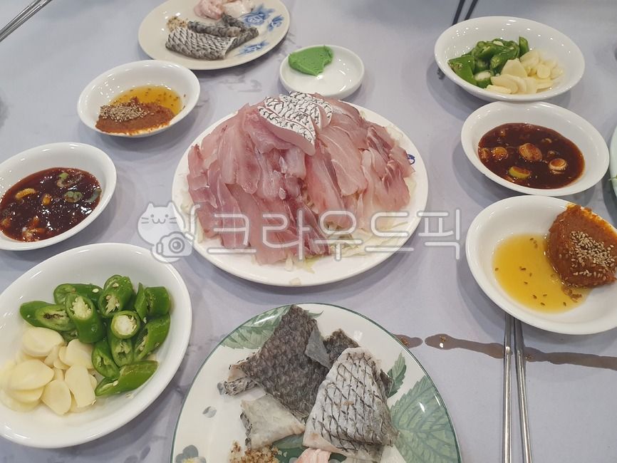 Mokpo food,Croaker raw fish set,Mokpo city,Fried croaker sashimi,Mokpo,Jeollanamdo,croaker sashimi,Mokpo minnow sashimi