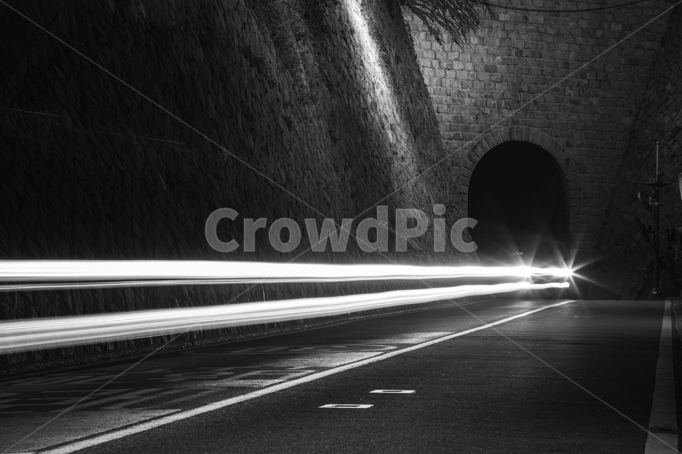 asphalt,아스팔트,tarmac,타맥,플레어,flare,빛,light,장노출,자동차,터널,관광지,홍예문,드라이브,궤적,인천,동인천,자유,자유공원,야경,라이트,흑백,흑백사진,흑백,모노톤,monochrome,black and white,교통,교통수단,traffic,transportation