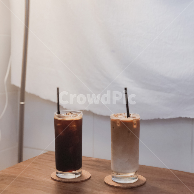카페,cafe,커피,coffee,ice,아이스아메리카노,카페라떼,얼음,음료,latte,wood,천,나무,커피,카페,coffee,cafe