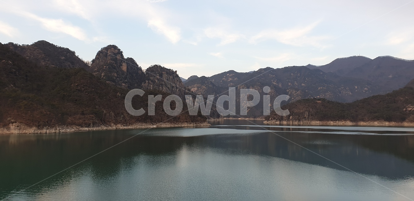 nature,자연,청풍호,청풍명월,제천호수,물그림자,평화로움,한국자연풍경,잔잔함