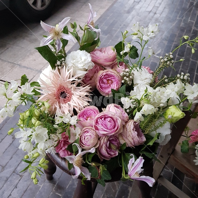flowerarrangement,flowerbouquet,flower,flowerwreath,frenchstyle,florist,꽃,꽃꽂이,플라워리스,꽃장식,꽃리스,프렌치부케,프렌치스타일