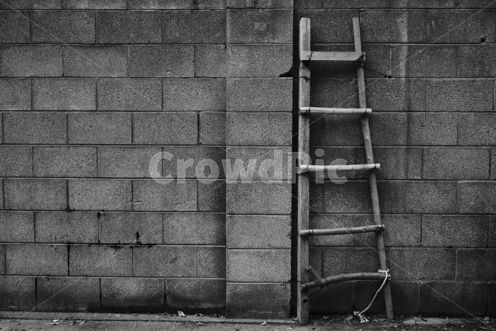 wall,벽,사다리,ladder,흑백,우중충한,gloomy,흑백,모노톤,monochrome,black and white