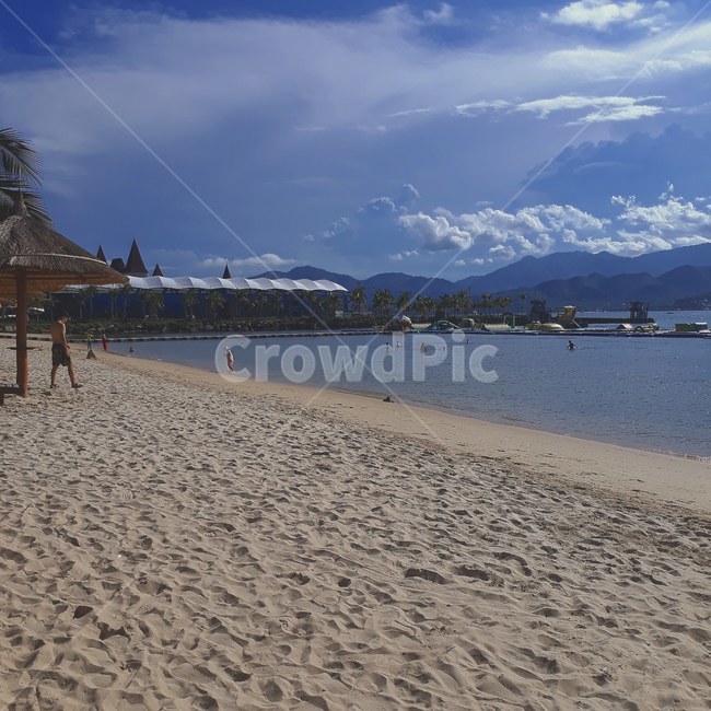 바닷가,바다,모래사장,수영,하늘,구름,탁트인,휴가,해변,탁한,beach,sand,해변,바다,beach,sea