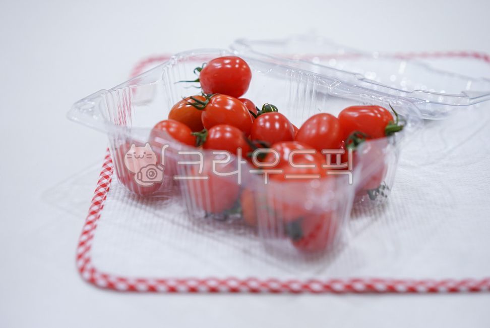 Cherry tomato,fruit,embankment,tomato,food