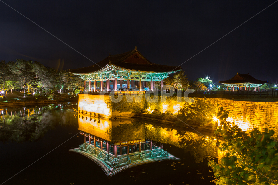 경주,동궁과월지,안압지,호수,누각,야경,밤,한국명소,korealandmark,건축물,신라,night,nightscape,관광지,야경,밤,풍경,nightscape,night,landscape,한국전통,한국문화,korean traditional,korean culture,랜드마크,landmark,tourist attraction,한국랜드마크,한국관광지,한국명소,korea landmark,korea tourist attraction,건축물,건물외관,exterior,building,structure,architecture,construction,건물,shrine,신사,worship,예배,pagoda,탑