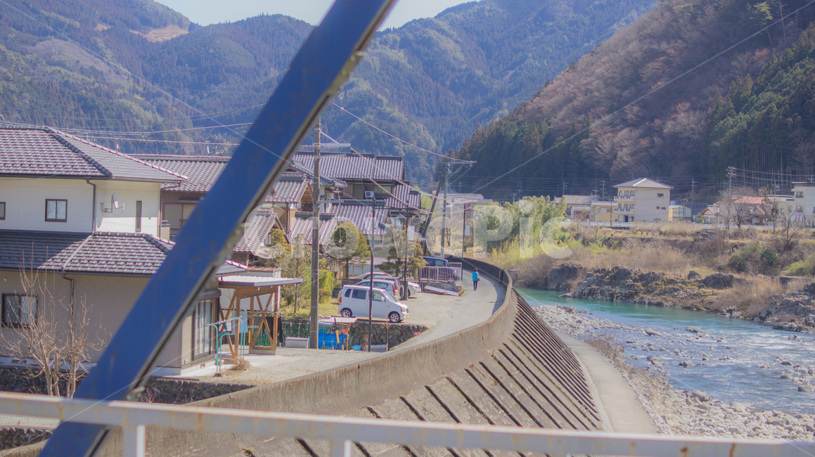 마을,도로,길,거리,길거리,주택,건물,건축물,풍경,path,road,street,village,town,house,landscape,building,강,river,해외,외국,세계,foreign,oversea,world