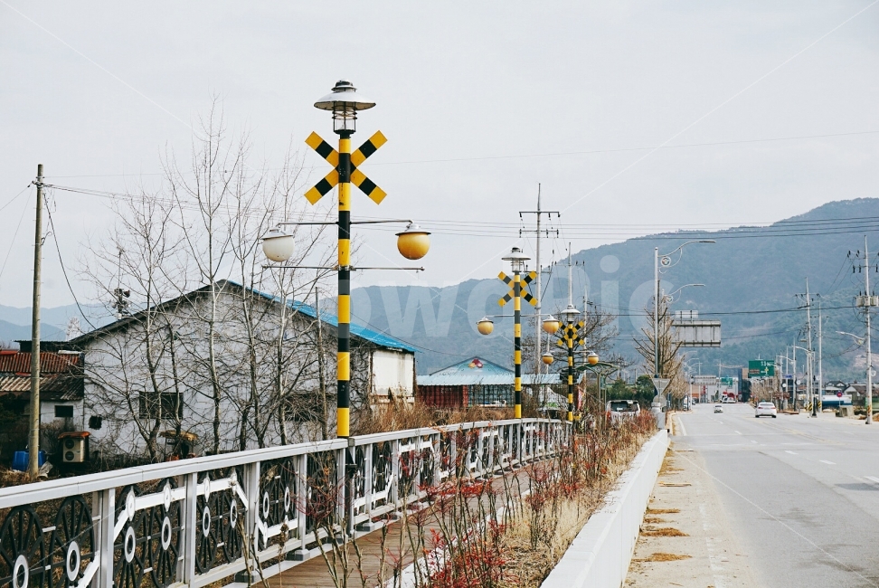 여행,travel,여행사진,국내여행,혼자여행,사진,곡성,곡성여행,배경사진,배경,이쁜사진,색감,색감좋은사진,풍경사진,풍경,기차,건널목,건널목가로등,교통,교통수단,traffic,transportation,시골,마을,풍경,landscape,country,rural,town