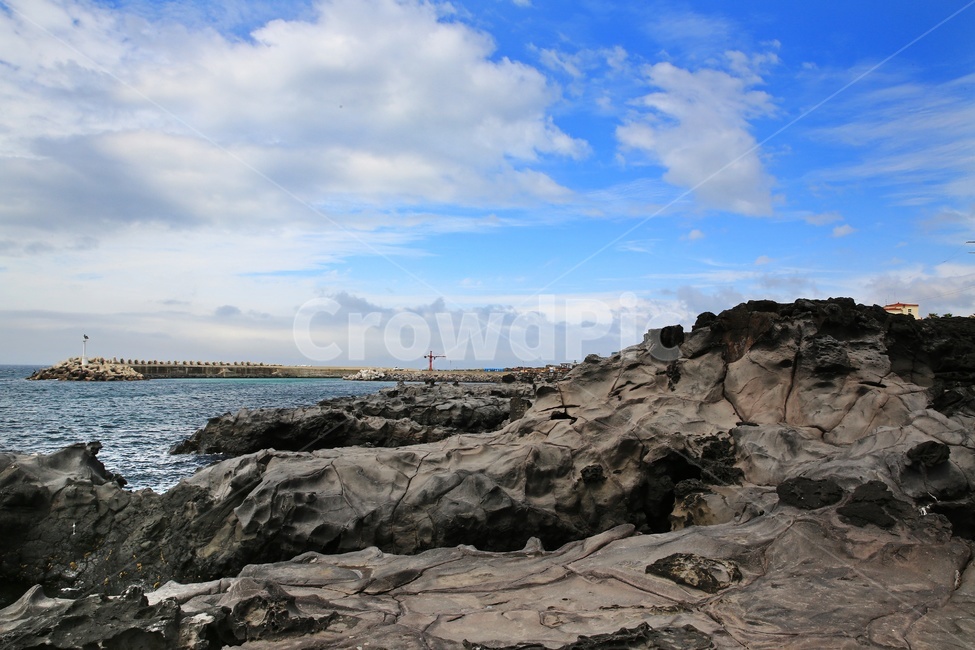 outdoors,옥외,nature,자연,water,물,ocean,대양,sea,바다,shoreline,해안선,제주,한림해변,해변,구름,하늘