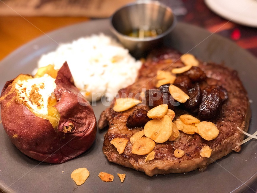 스테이크,고구마,양식,식사,점심,저녁,분위기,레스토랑,음식,식재료,요리,food,cook,meal,dishes,food reserves