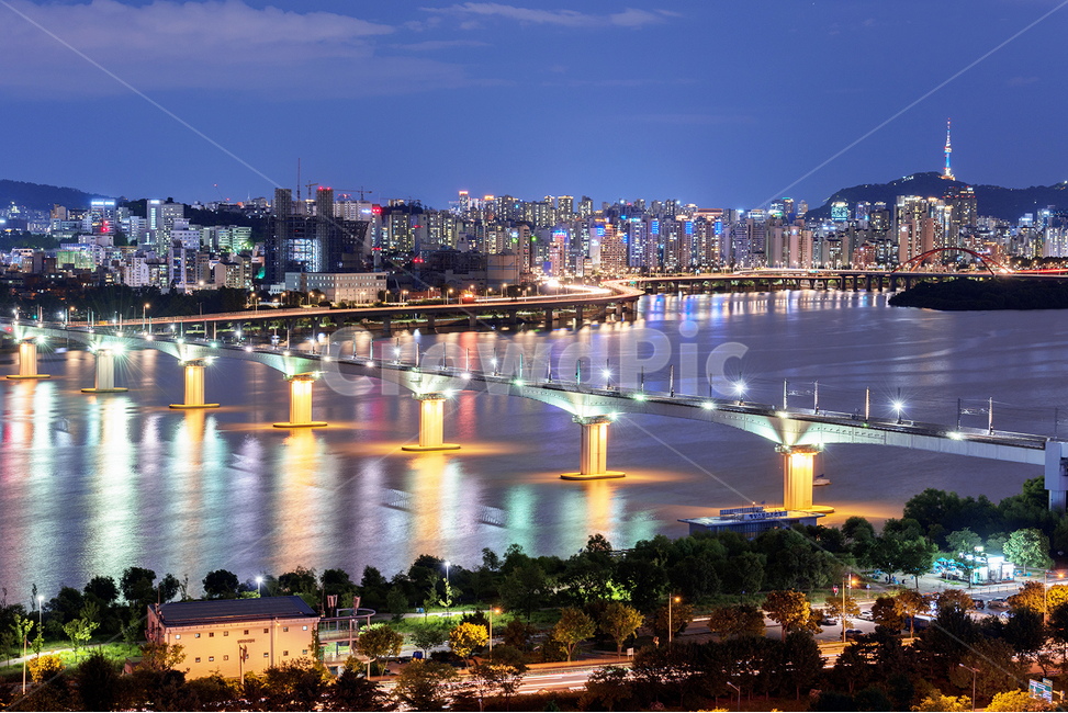 야경,남산타워,한강다리,한강철교,한강야경,서울야경,야경,밤,풍경,nightscape,night,landscape,도시,city,한국도시풍경,한국도시경관,korea cityscape,metropolis,중심지,building,건물,시티,town,urban,어반,waterfront,워터 프론트,water,물